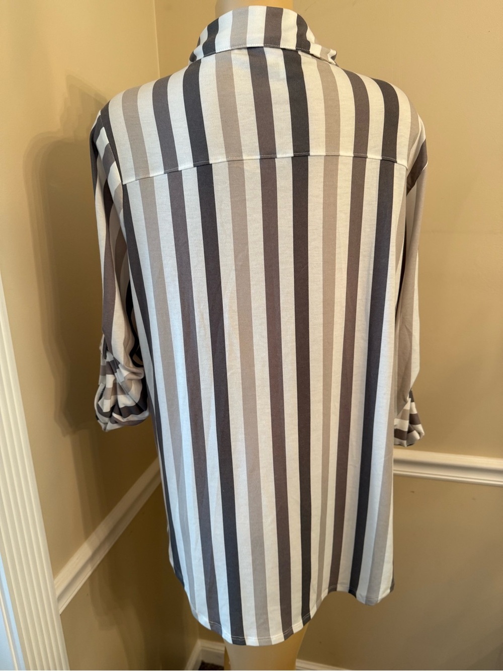 LuLaRoe Neutral Striped Button-Up in White and Gray - Picture 3 of 4